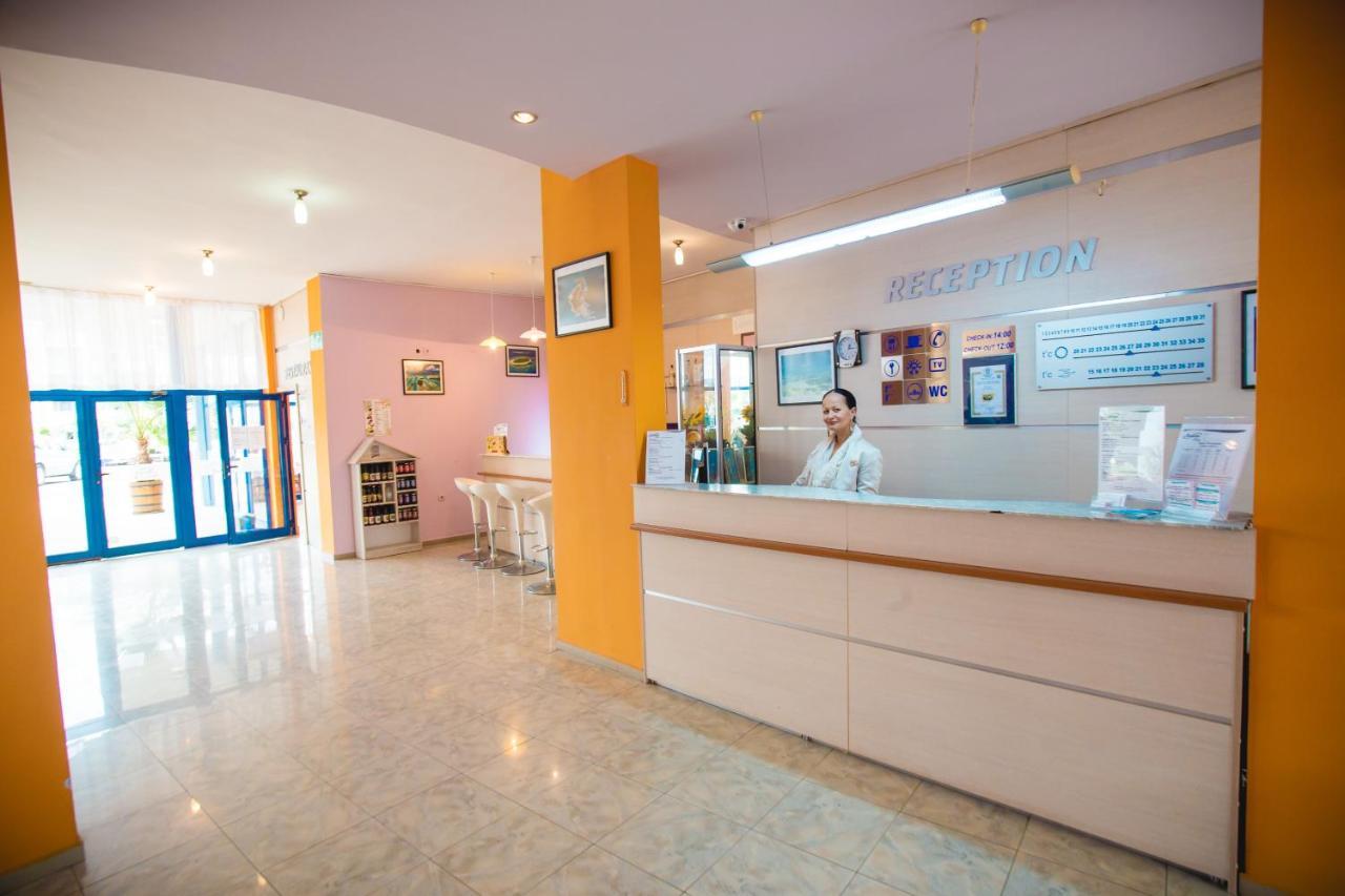 Bohemi And Free Parking Hotel