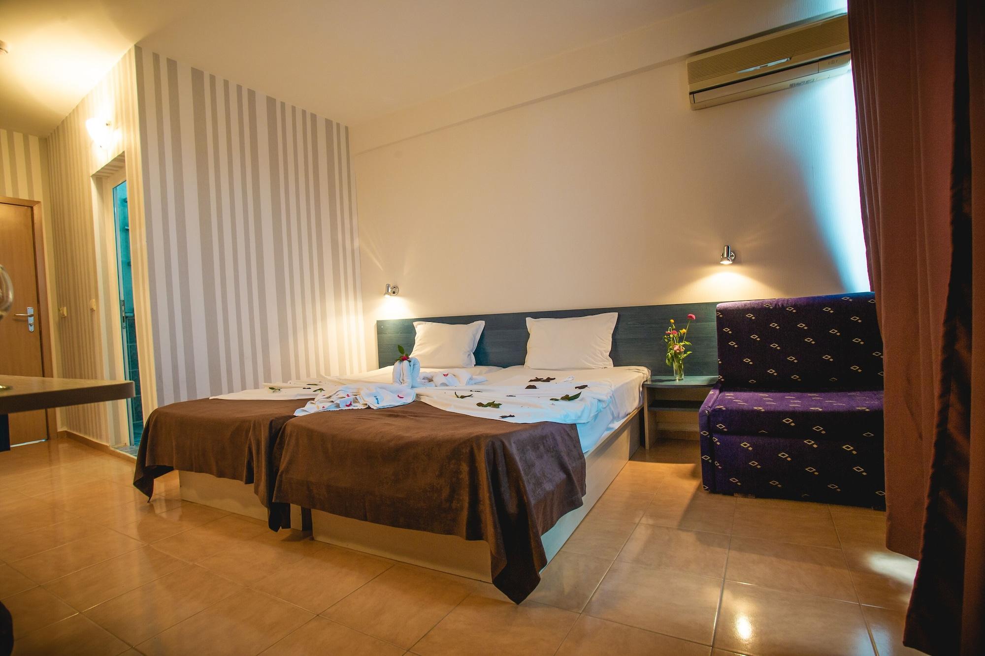 Bohemi And Free Parking Hotel 3*