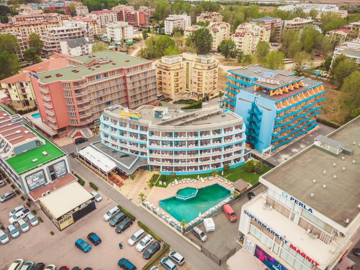 Bohemi And Free Parking 3*