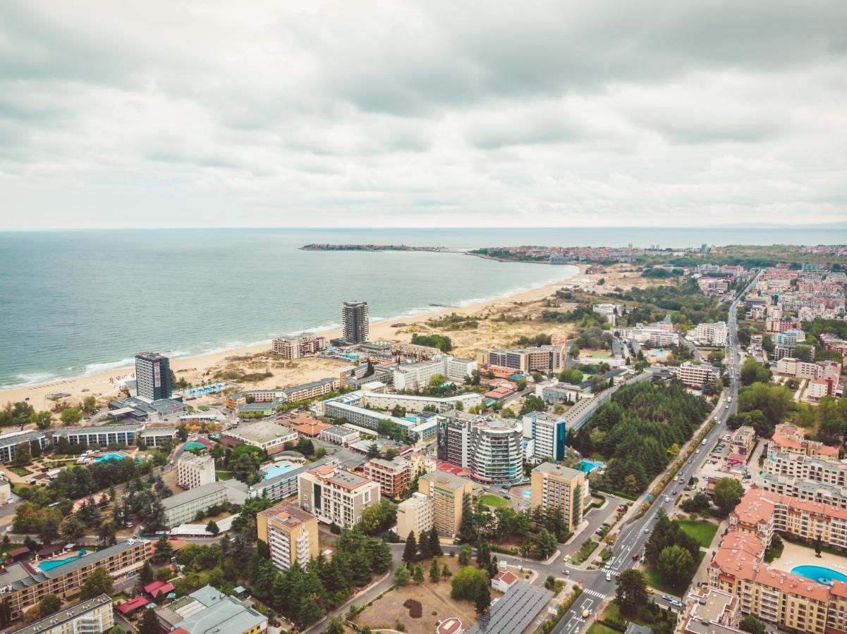 Bohemi And Free Parking Hotel 3*