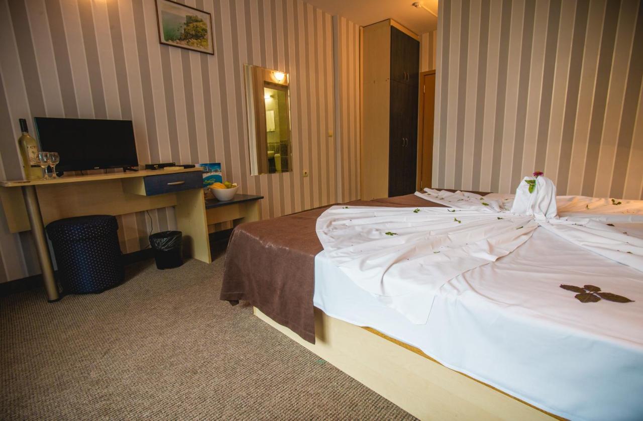 Hotel Bohemi And Free Parking Słoneczny Brzeg
