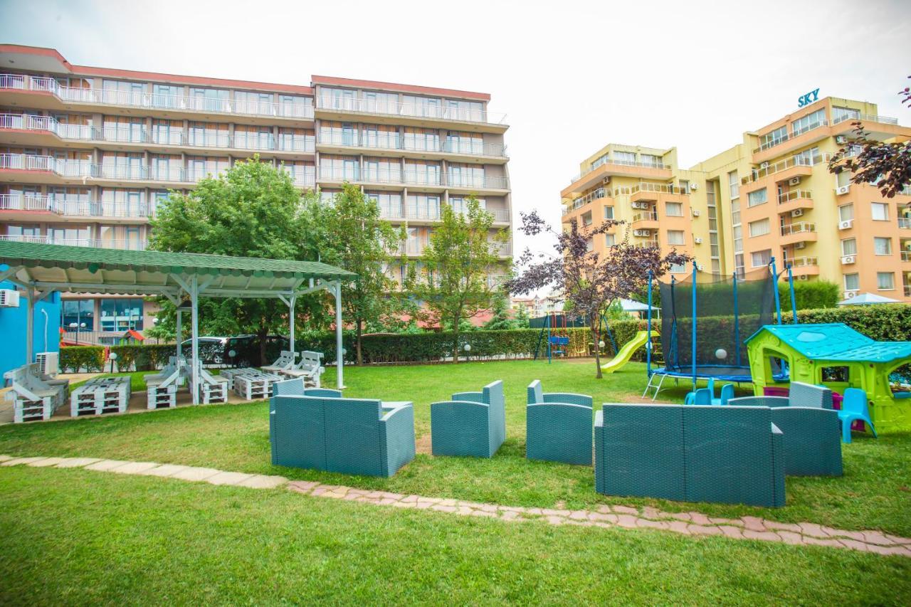 Bohemi And Free Parking 3*