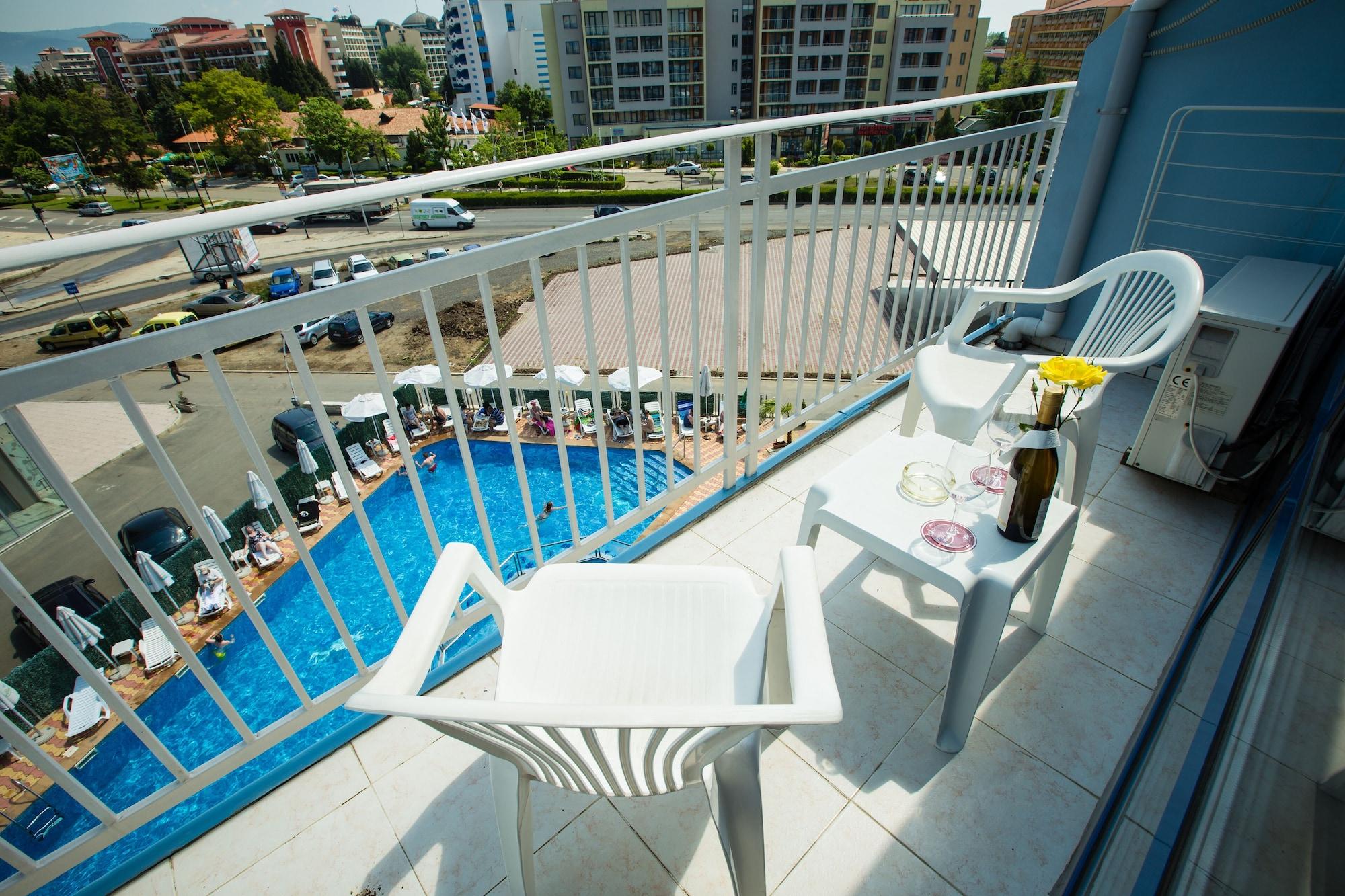 Hotel Bohemi And Free Parking